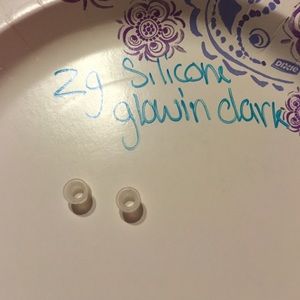 2g silicone glow in the dark tunnels clear