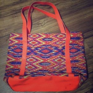 Colorful tote bag with matching wallet