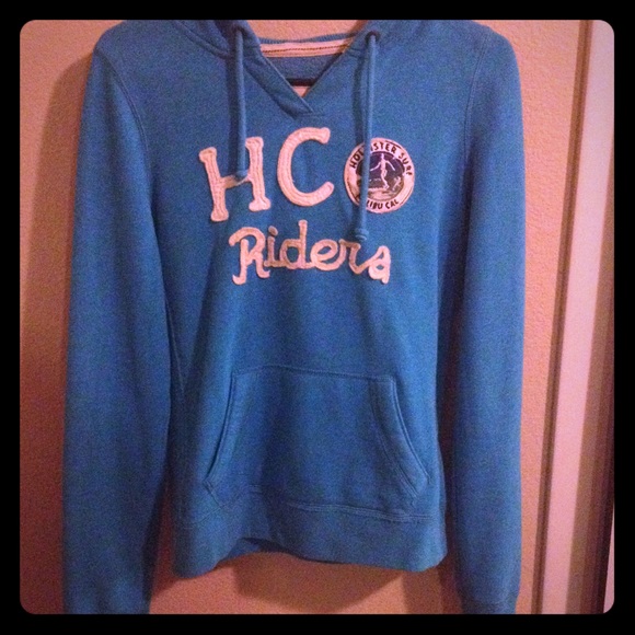 Hollister sky blue sweater