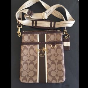 Coach Classic Print Tan / Brown Cross Body Purse