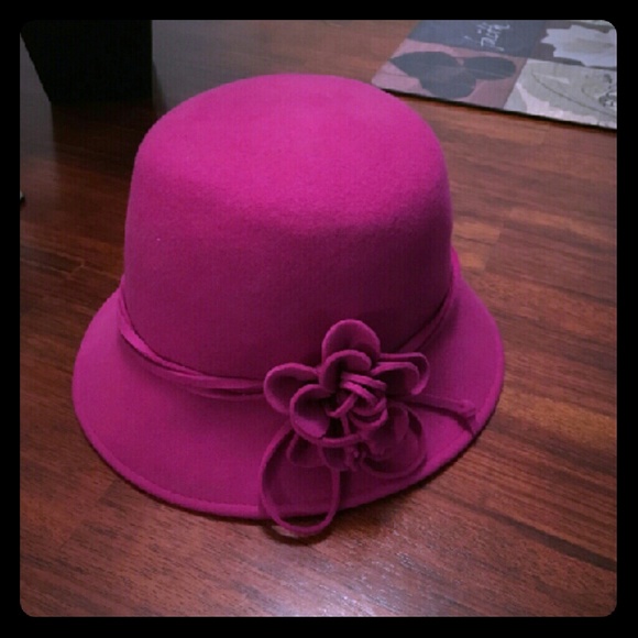 Fuchsia wool hat