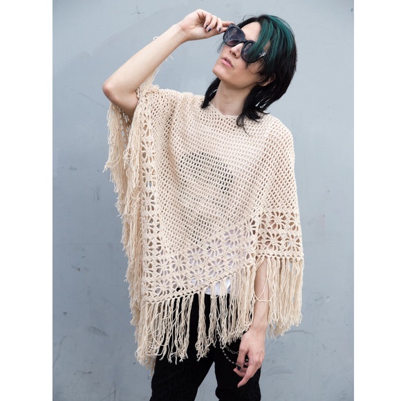 Rue21 Sweaters - πSand Light Beige Knit Crochet Fringe Poncho Boho Rue21 Sweaters - πSand Light Beige Knit Crochet Fringe Poncho Boho