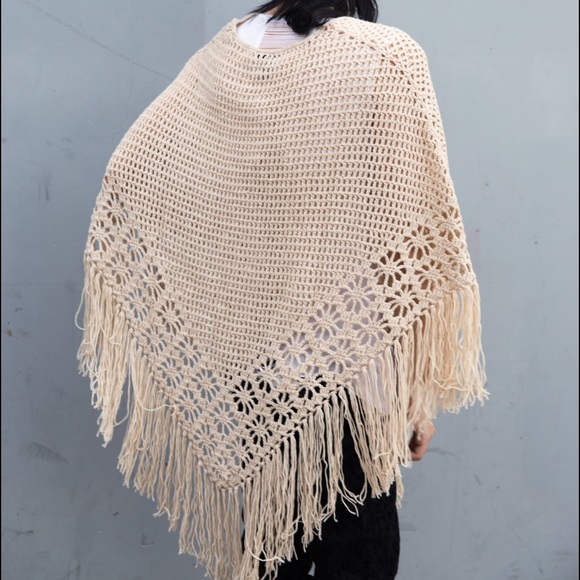 Rue21 Sweaters - πSand Light Beige Knit Crochet Fringe Poncho Boho Rue21 Sweaters - πSand Light Beige Knit Crochet Fringe Poncho Boho