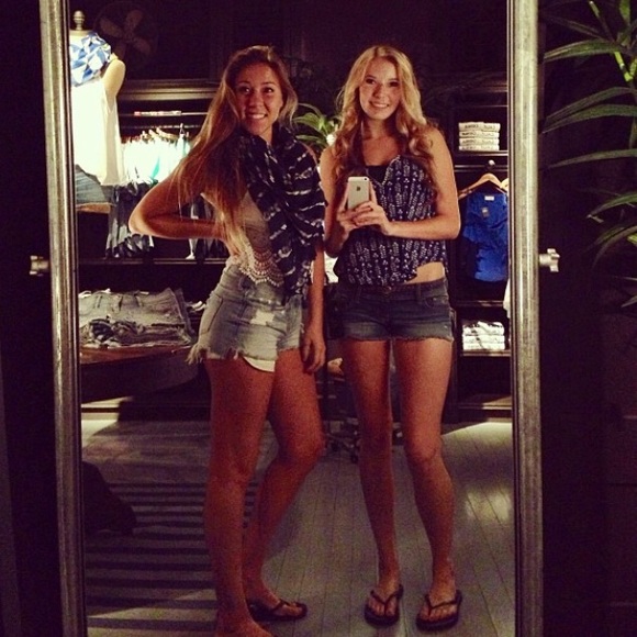 Hollister Scarf - Picture 3 of 3