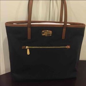 ❌SOLD ❌ Authentic NWT Michael Kors Tote