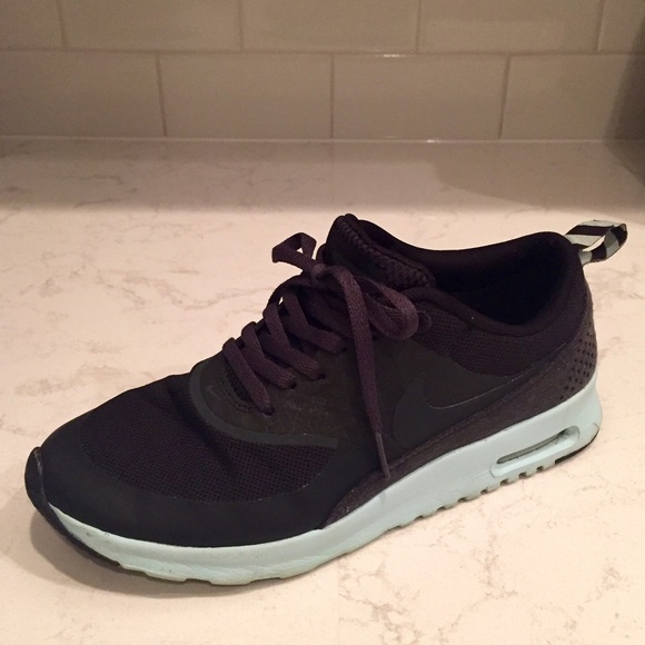 Women's Black & Mint Nike Air Max Thea