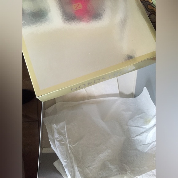 Prom dress - Picture 3 of 3