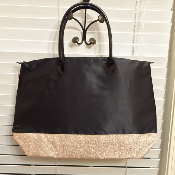 Large Navy & Gold Tote 💋