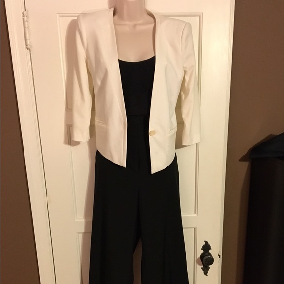 White BCBG blazer - Picture 3 of 3