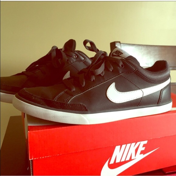 Nike Shoes - NIKE WMNS CAPRI lll LTH SNEAKERS
