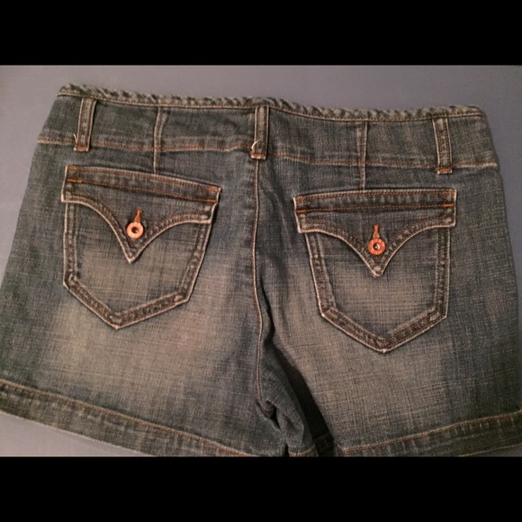 Gap shorts like new! - Picture 3 of 3
