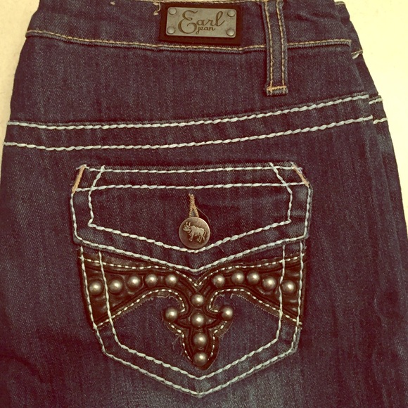Earl Jean Denim - ✨Final Price Drop ✨👖Size 6 Capri's👖