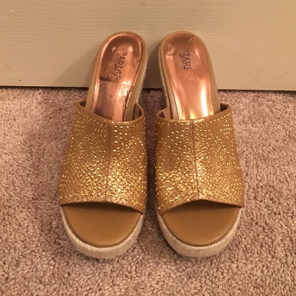 Carlos Santana high heel shoes - Picture 1 of 4