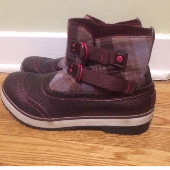 Ugg snow boots