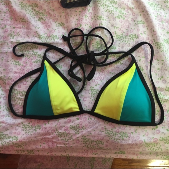 Triangle PINK bikini top