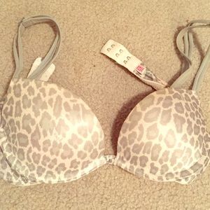 VS pink heartbreaker bra