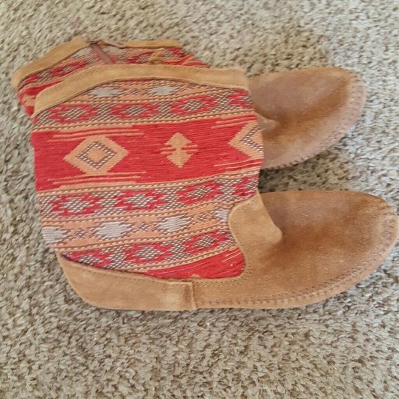 Minnetonka moccasins