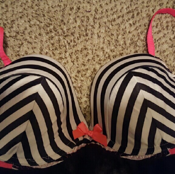 Nighty - Picture 3 of 4