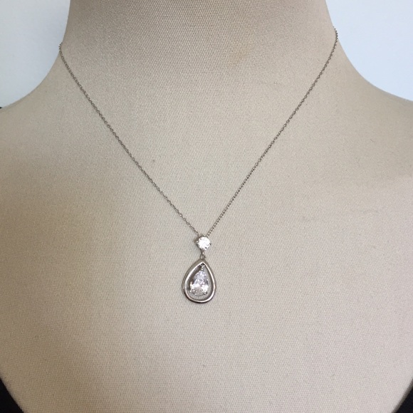 Silver necklace with teardrop charm - Picture 2 of 3