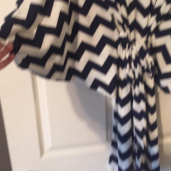 Navy and white chevron dolman sleeve dress. NWT - Picture 4 of 4