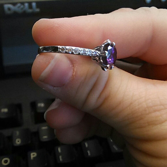 CZ RING - Picture 3 of 3
