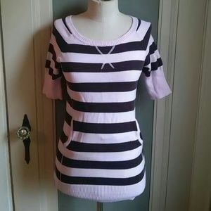 Short sleeve sweater