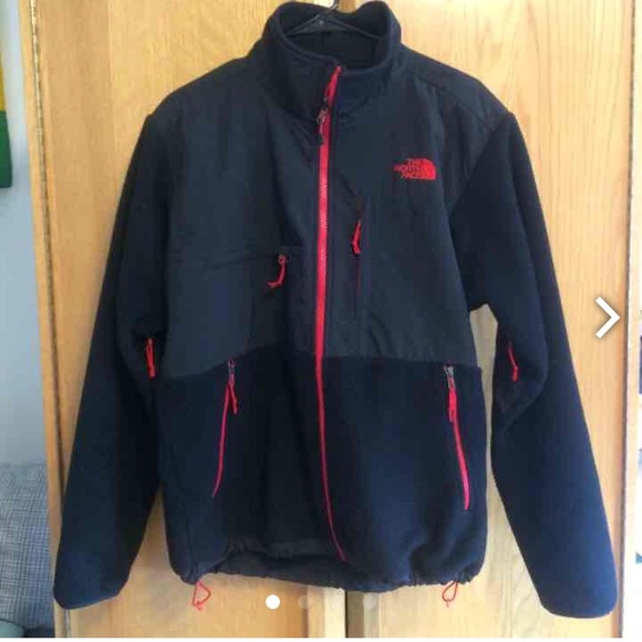 Men's black and red fleece North Face size M