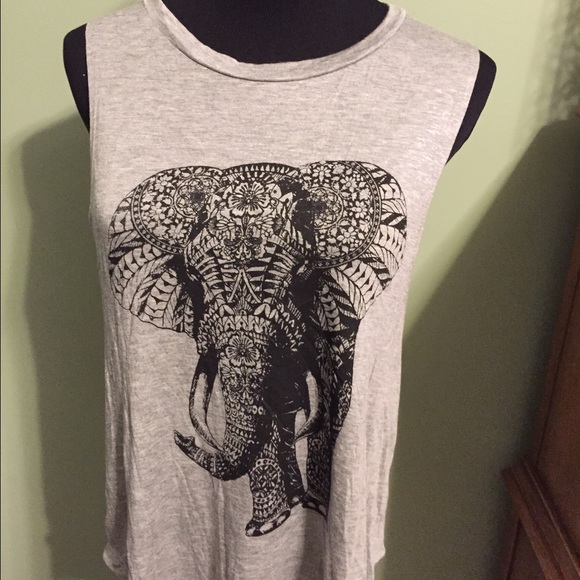 Adorable elephant tank top - Picture 2 of 4