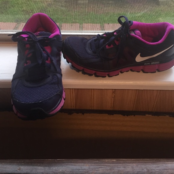 Used Nike Dual Fusion ST2