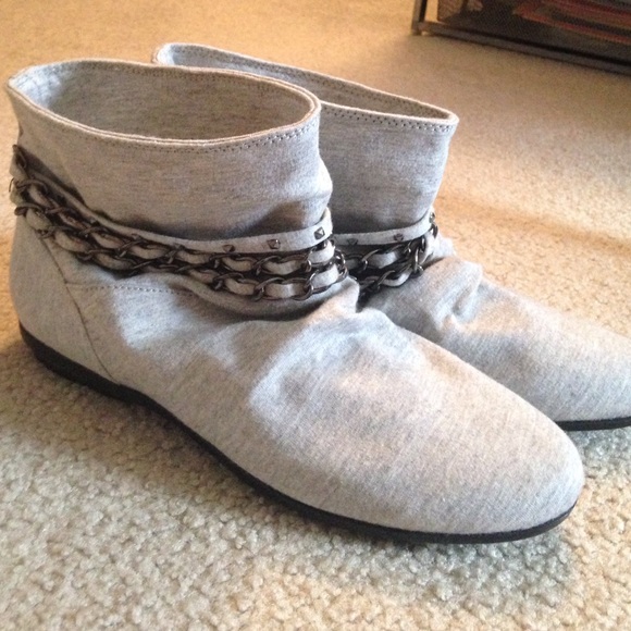 Aldo brand booties with silver chain around ankle