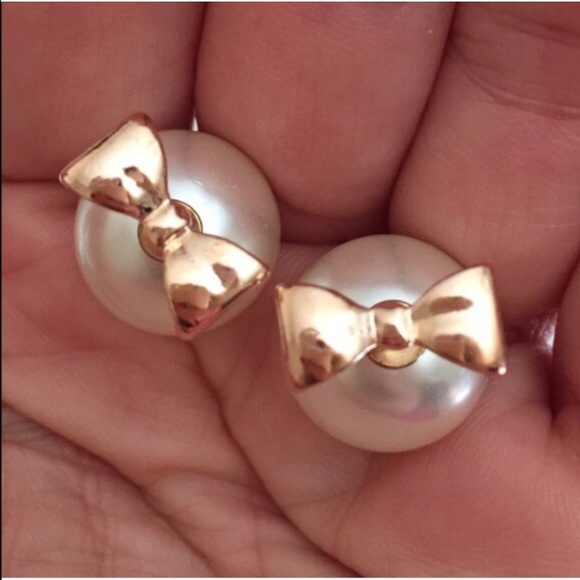 🎀🐚Double Side Earrings faux pearl - Picture 2 of 4