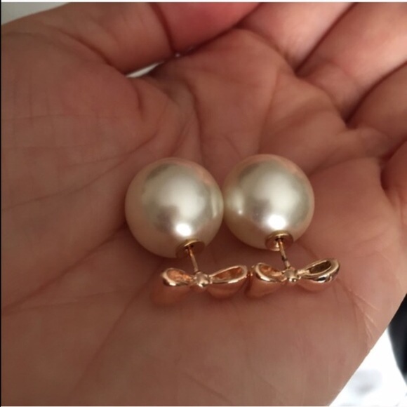🎀🐚Double Side Earrings faux pearl - Picture 3 of 4