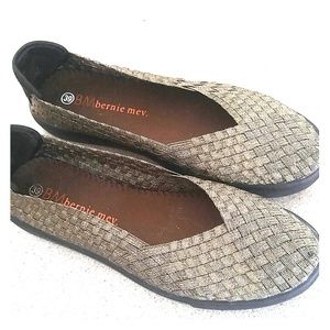 Bernie mev size 39 NEW