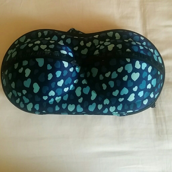 Blue hearts bra travel case