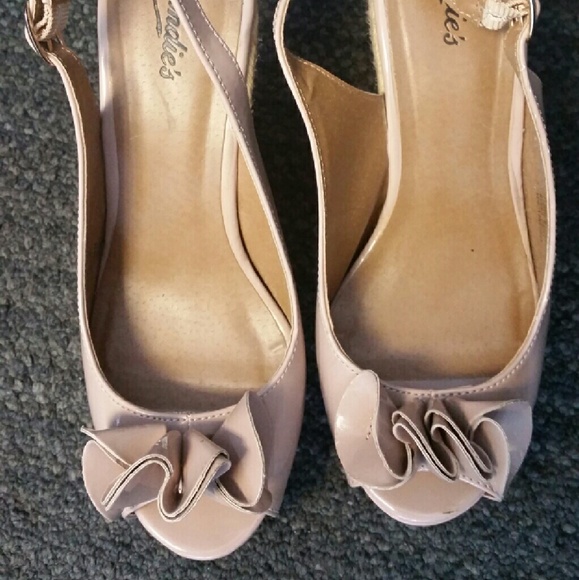 Cute pink wedge shoes - Picture 1 of 4