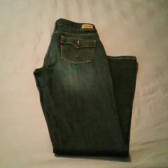 Levi's