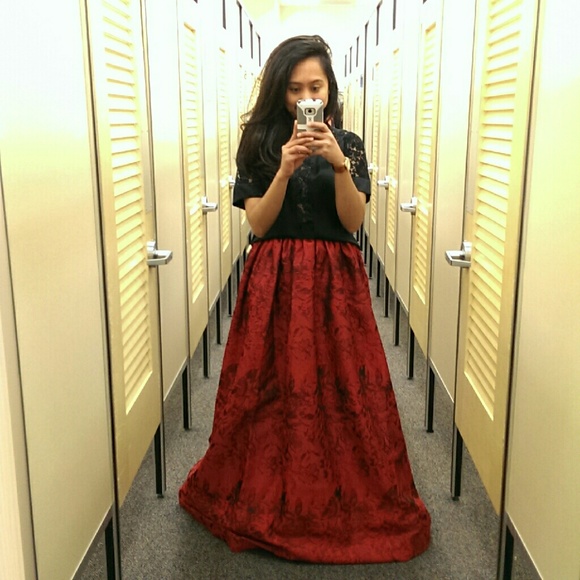 Alice + Olivia Dresses & Skirts - Gone. Alice + Olivia ball gown skirt