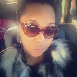 Meet your Posher!! Shavonne