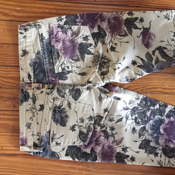 SOLD - Picture 2 of 4