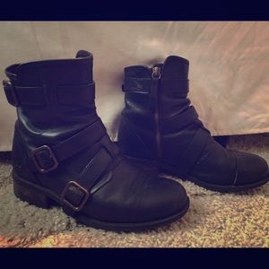 UGG black leather buckle boots size 7