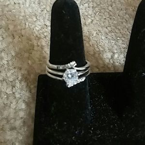 Avon Solitaire Ring with Jacket set size :10