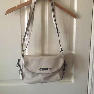 Jessica Simpson purse