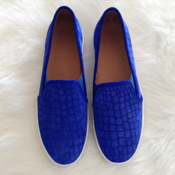 Gone. Joie slip ons - Picture 2 of 4