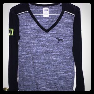 Vs pink long sleeve V-neck T-shirt.