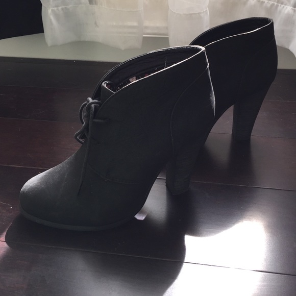 Forever 21 Black Lace Up High Heels Size 9