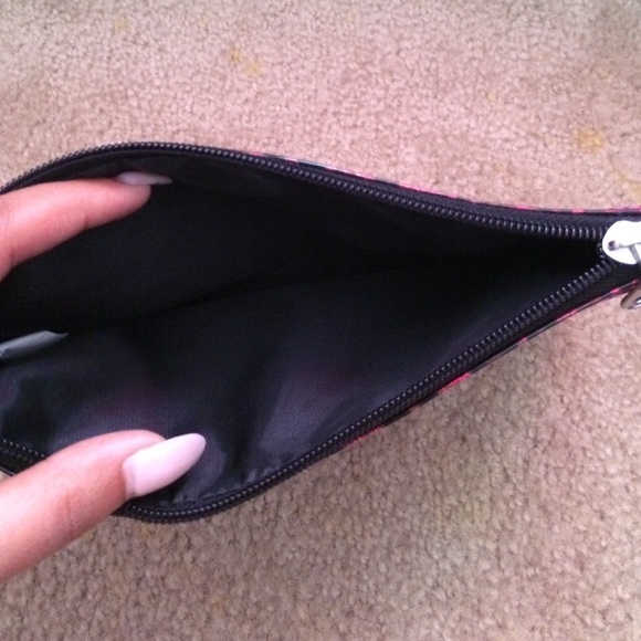 🆕 Cosmetic Bags (2) - Picture 3 of 4