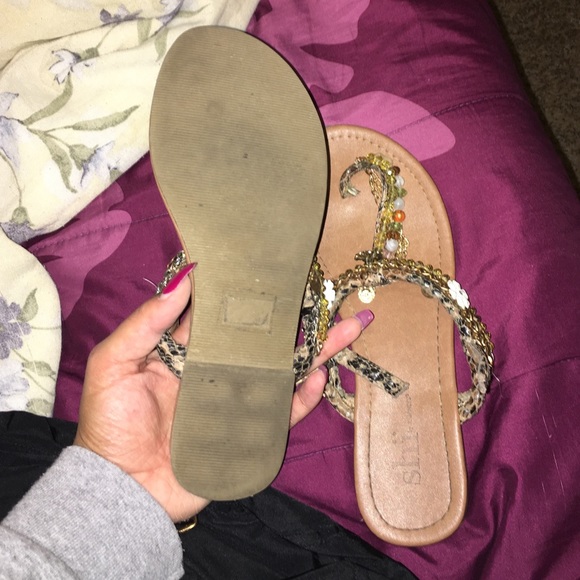 Sandals - Picture 2 of 3