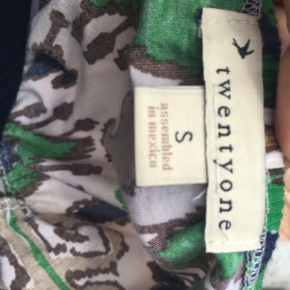 Forever 21 Top - Picture 4 of 4