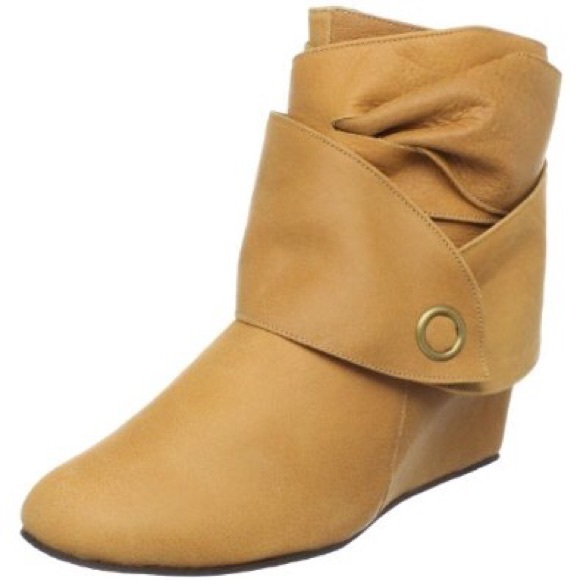 Leather wrap ankle boots