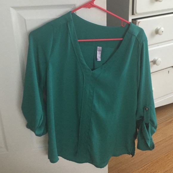 Cute Top - Picture 2 of 2